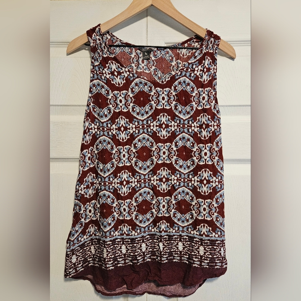 Eddie Bauer Burgundy and White Patterned Sleeveless Tank Top Size Medium